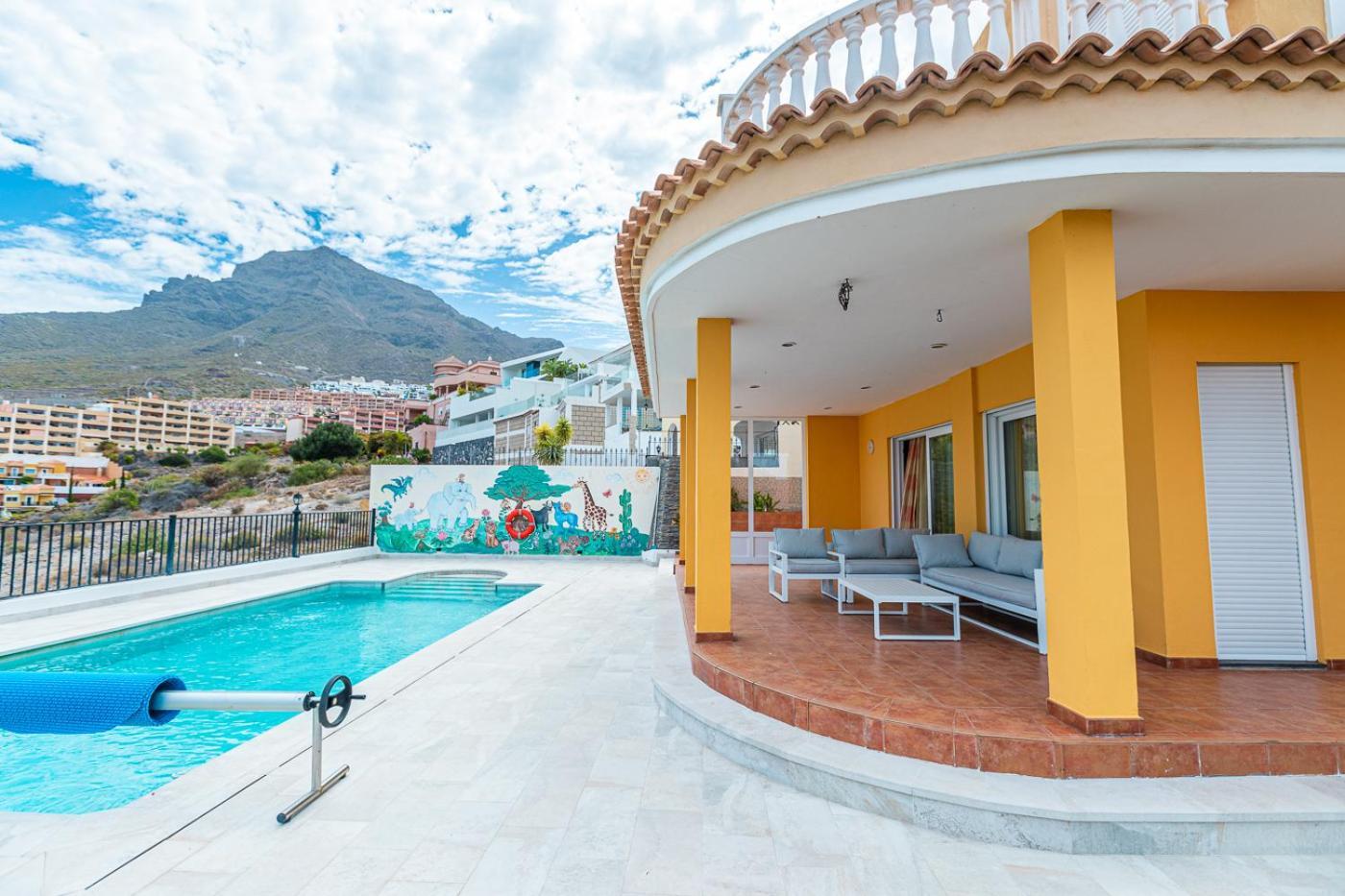 Villa With Private Pool And Magnificent Views Costa Adeje  Kültér fotó